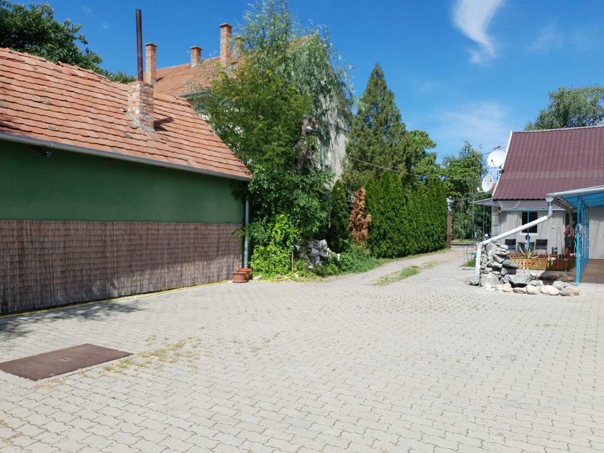 Pensiunea Schwartzy Makó Exterior foto